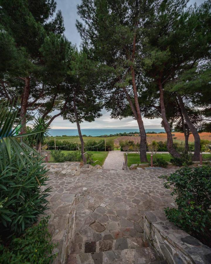 Masseria Agriturismo Torre Di Albidona 트레비사세 외부 사진