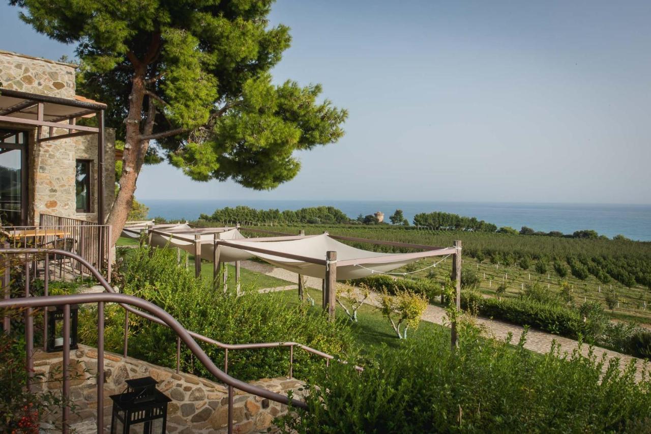 Masseria Agriturismo Torre Di Albidona 트레비사세 외부 사진