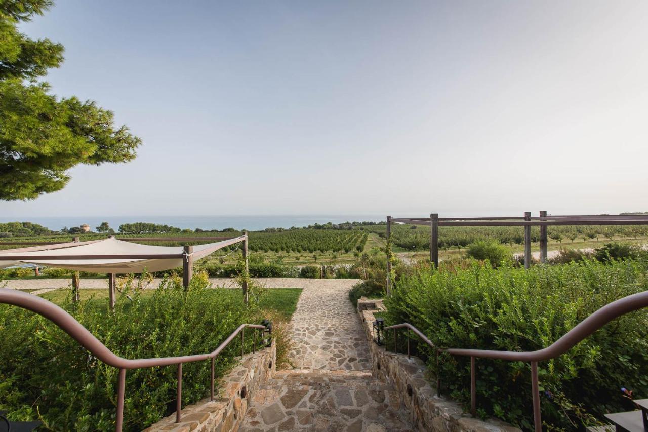 Masseria Agriturismo Torre Di Albidona 트레비사세 외부 사진